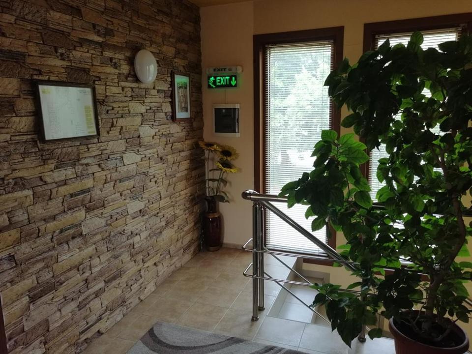 סטרה זגורה Хотел Омега מראה חיצוני תמונה